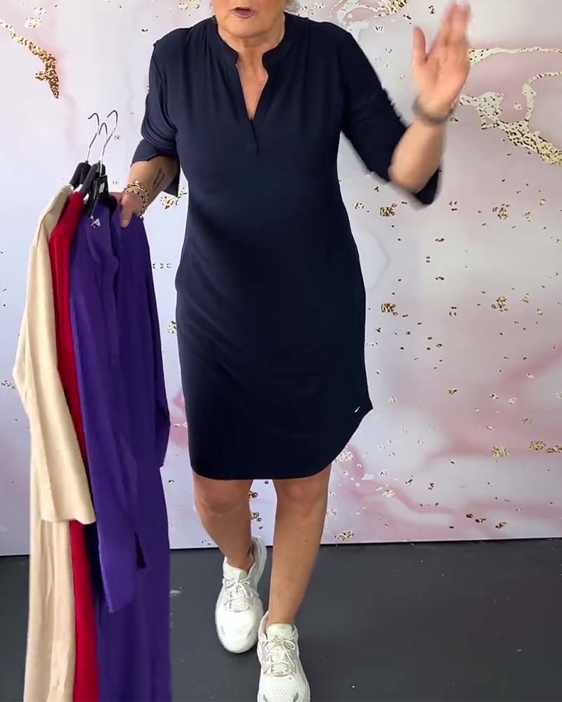Hanneke™ | Plain dress with V-neck