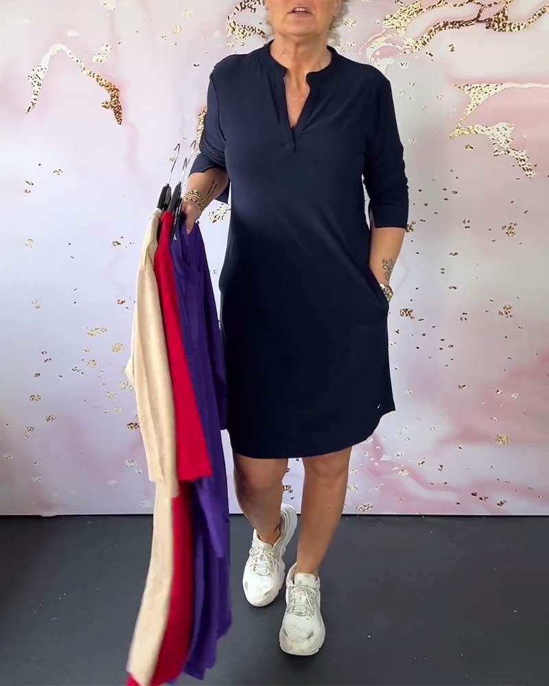 Hanneke™ | Plain dress with V-neck