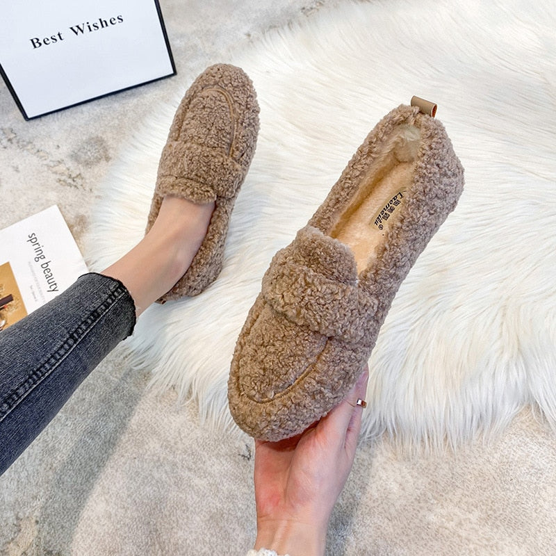 Giulia – Cozy Slippers Cover