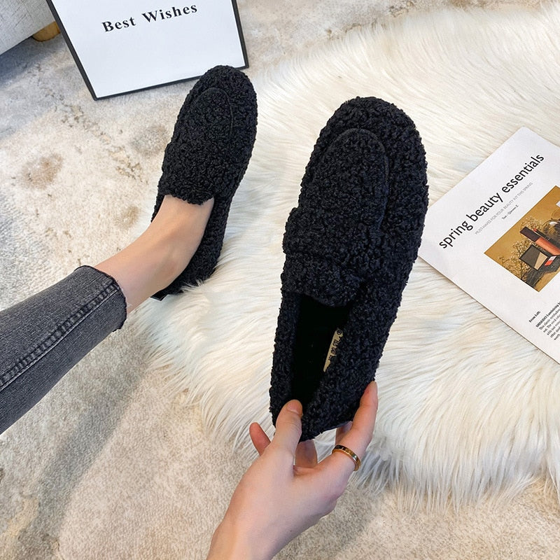 Giulia – Cozy Slippers Cover