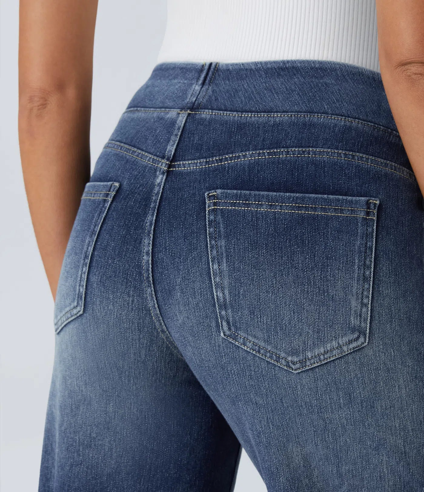 Eva | High-waisted elastic pants